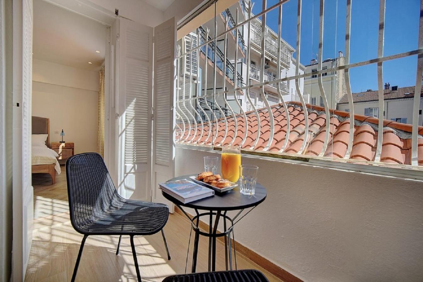 Magnifique 3 Pieces Renove Cannes Centre 'Banane' Avec Veranda ! A2B88 Exteriér fotografie