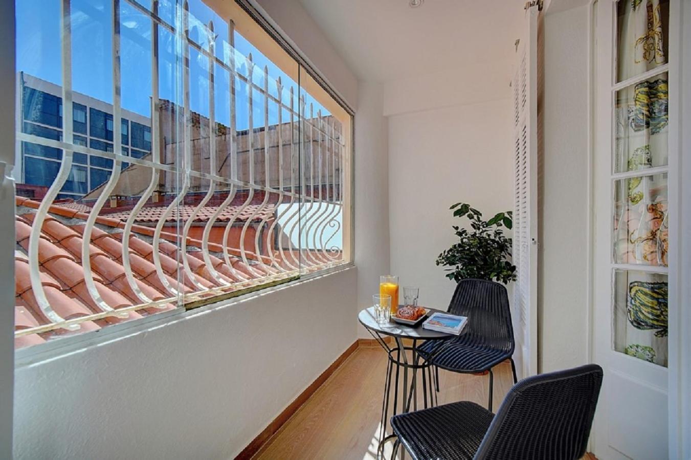 Magnifique 3 Pieces Renove Cannes Centre 'Banane' Avec Veranda ! A2B88 Exteriér fotografie