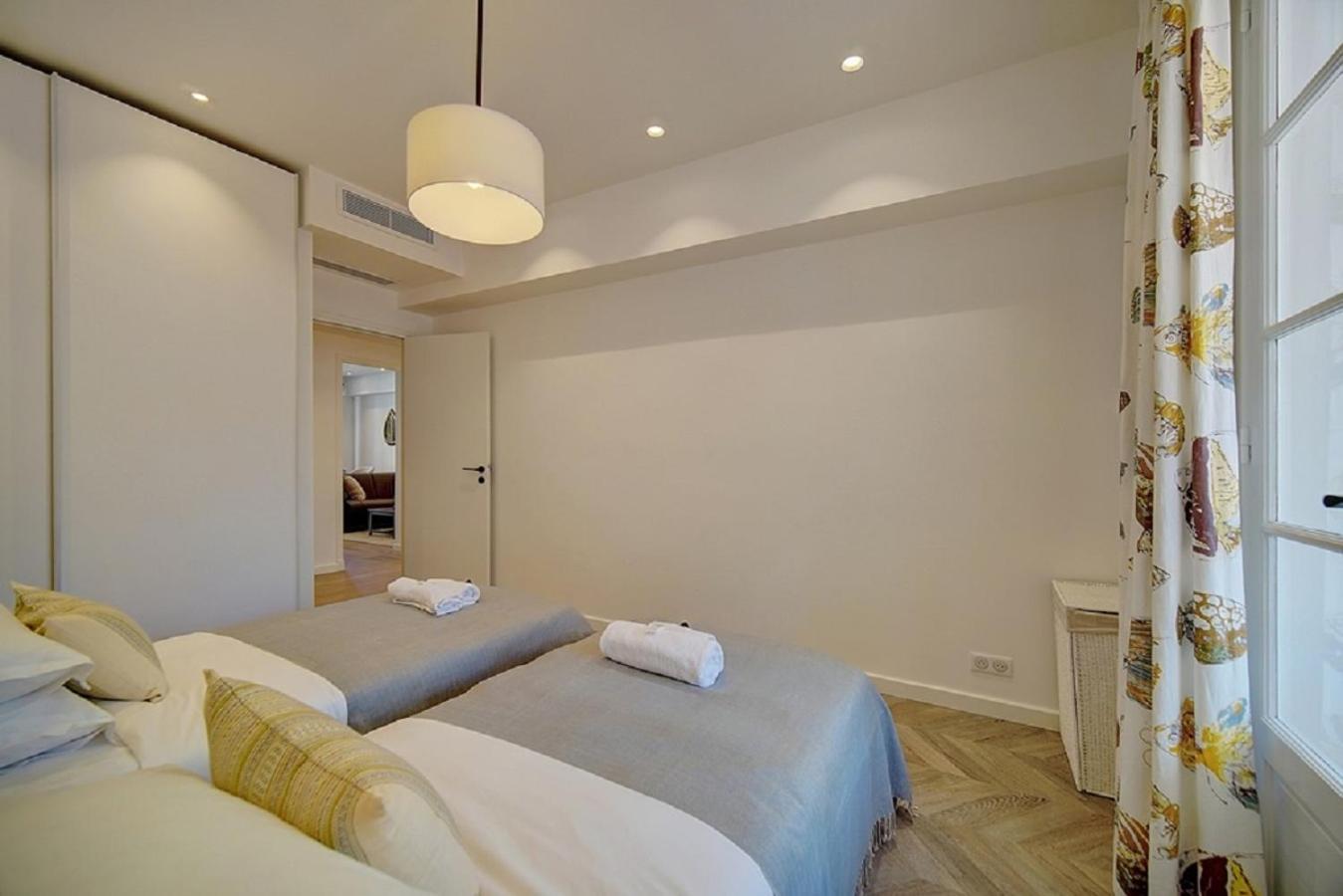Magnifique 3 Pieces Renove Cannes Centre 'Banane' Avec Veranda ! A2B88 Exteriér fotografie